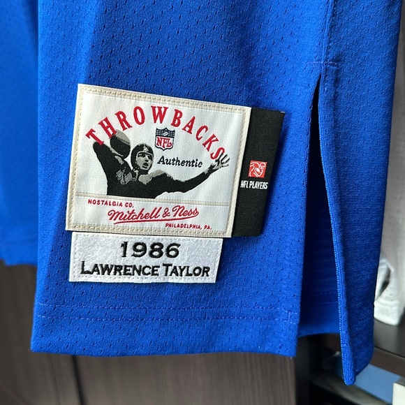 Lawrence Taylor New York Giants Mitchell & Ness 1986 Authentic NFL Jersey - Picture 6 of 10